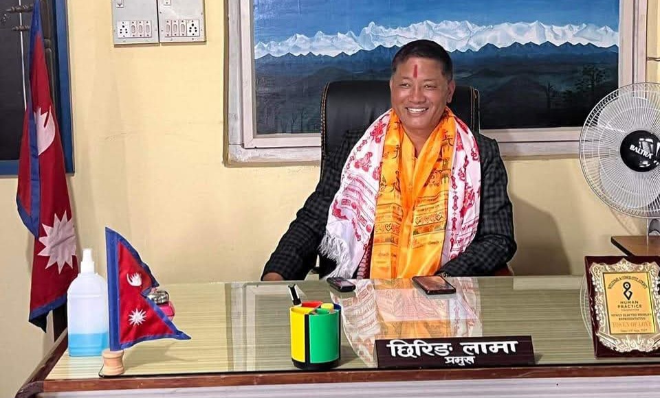 ताप्लेजुङका जिल्ला समन्वय प्रमुख लामा एमालेमा भित्रिँदै