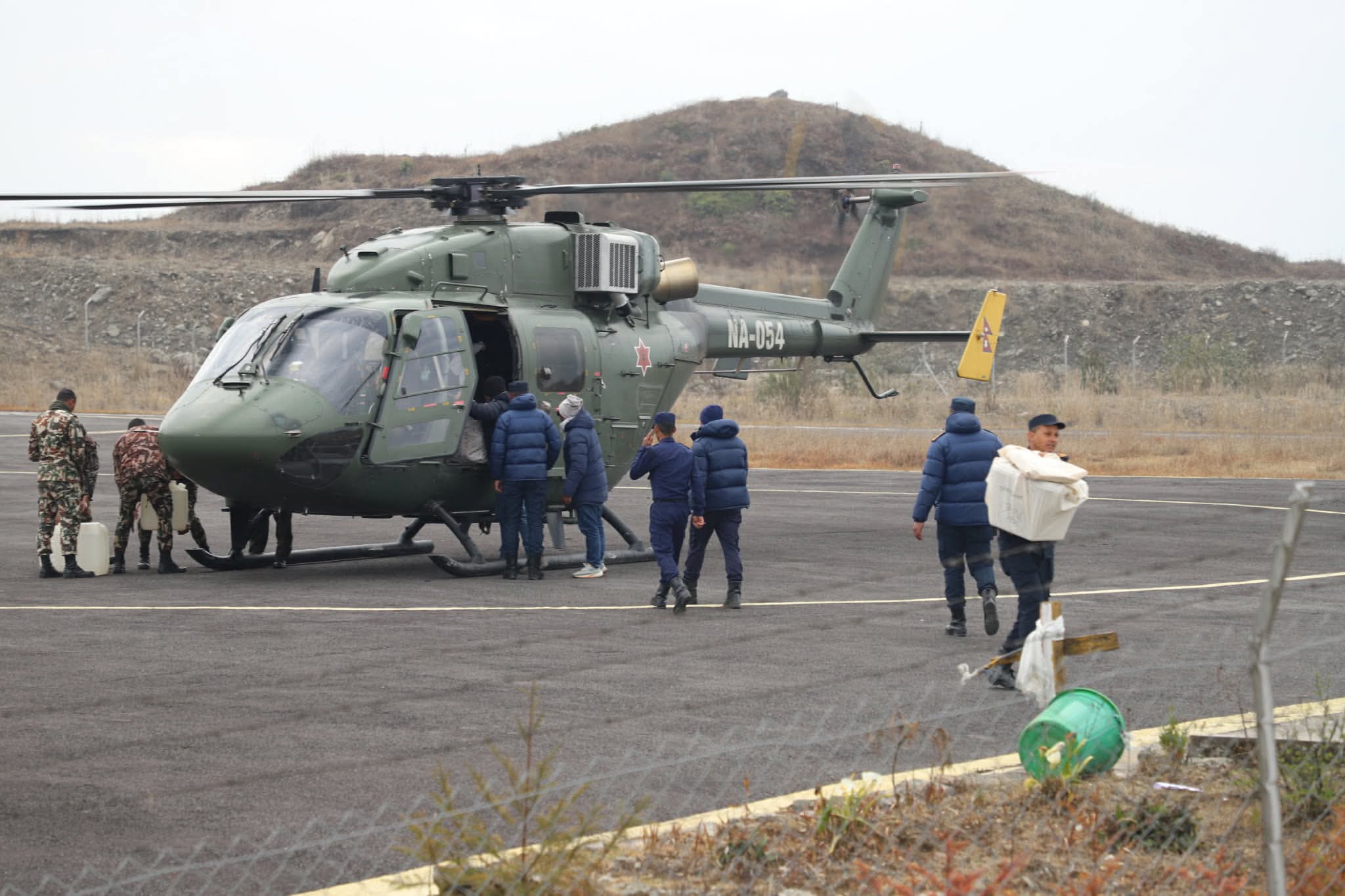 दुर्गम हिमाली क्षेत्रका मतपेटिका हेलिकप्टरमार्फत सङ्कलन
