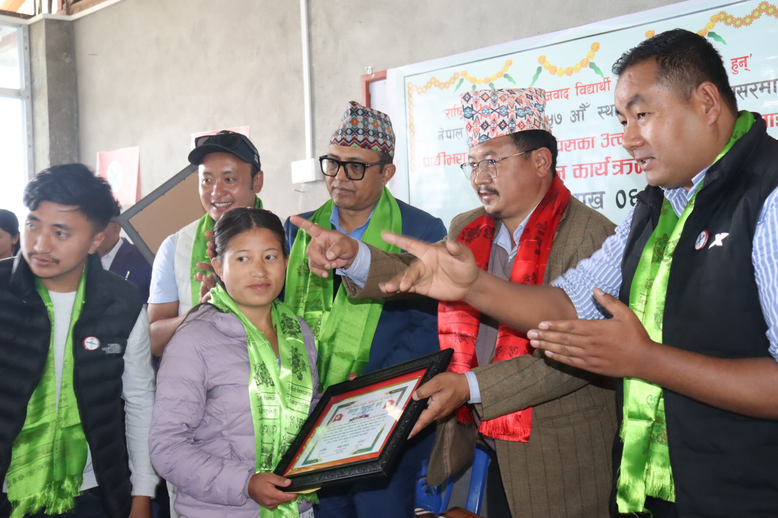 नेवि संघको स्थापना दिवसमा १२ विद्यार्थी पुरस्कृत