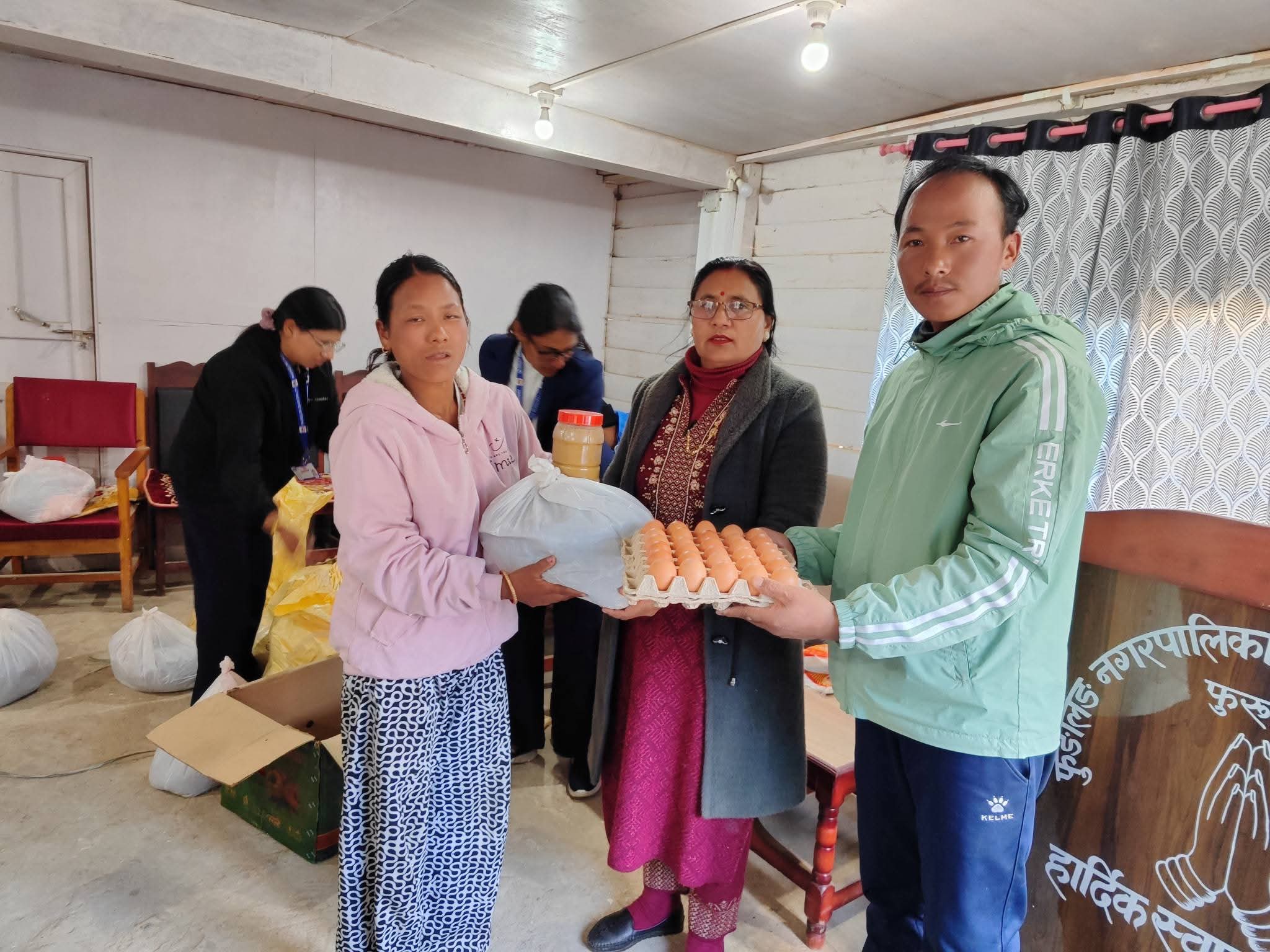 फुङ्लिङ–१० मा सुत्केरी आमाहरूका लागि पोषण तथा भेटघाट कार्यक्रम सम्पन्न