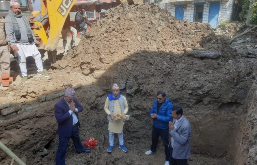 ताप्लेजुङमा सामुदायिक भवन शिलान्यासमै विवाद, समन्वय प्रमुखको कडा आपत्ति