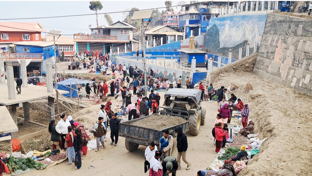ताप्लेजुङको ऐतिहासिक शनिबार हाटिया: परम्परा जोगिँदै, अव्यवस्था बढ्दै
